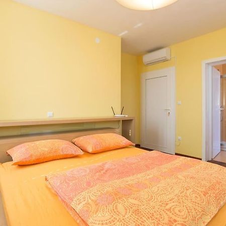 Villa Ajda - Orange Room Омишаль Екстер'єр фото