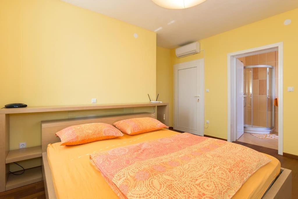 Villa Ajda - Orange Room Омишаль Екстер'єр фото
